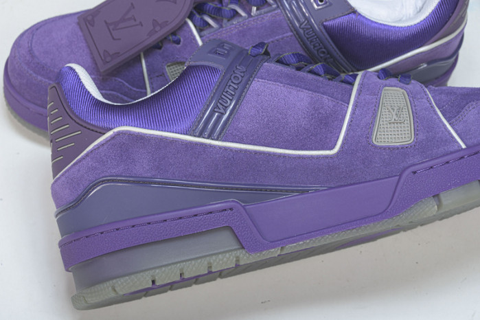 LV SNEAKER LOW YEE-009