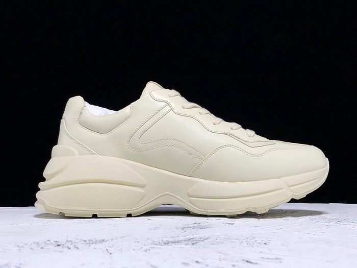 G*u*i trainer sneaker  576052 drw00 9522