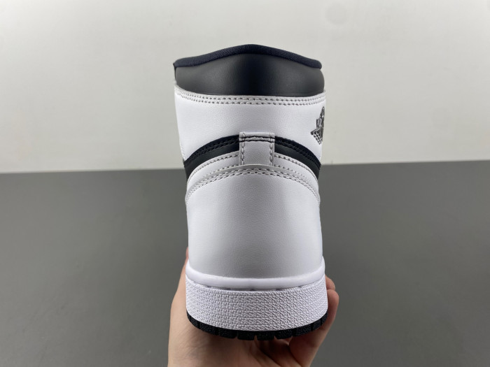 Air Jordan 1 High OG “Reverse Panda  DZ5485-010