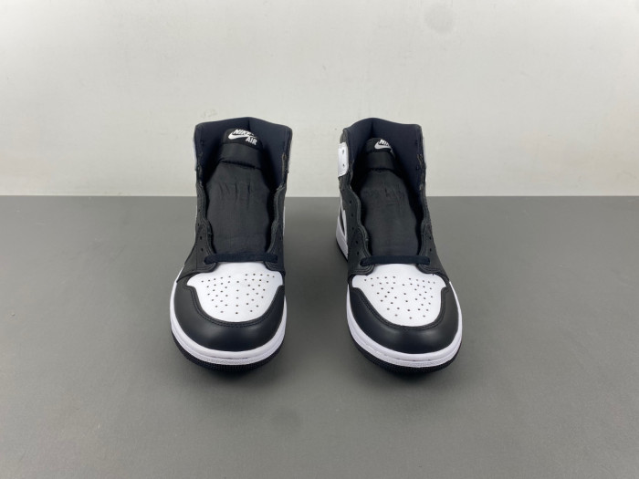 Air Jordan 1 High OG “Reverse Panda  DZ5485-010