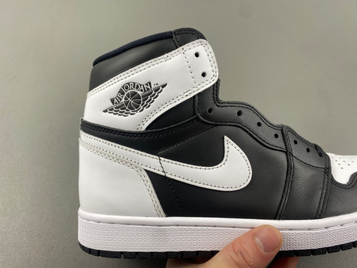 Air Jordan 1 High OG “Reverse Panda  DZ5485-010