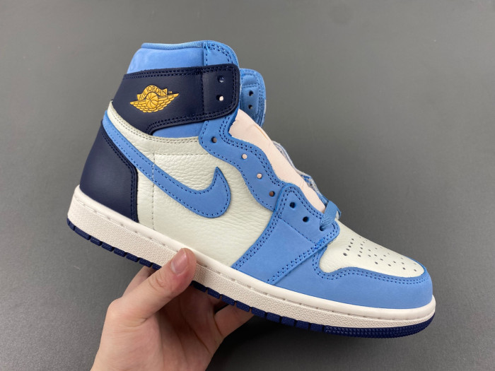Air Jordan 1 High OG“First in Flight”  FD2596-400