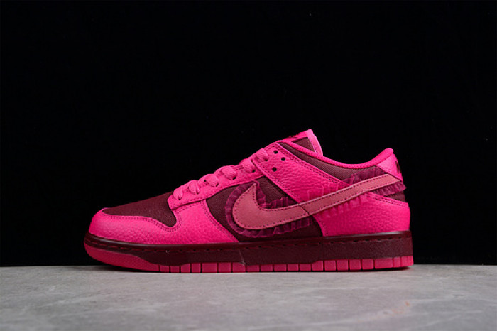 Nike DUNK LOW  Valentine''s Day DQ9324-600