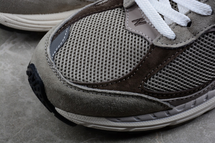 New* Balance WL2002 M2002RAW