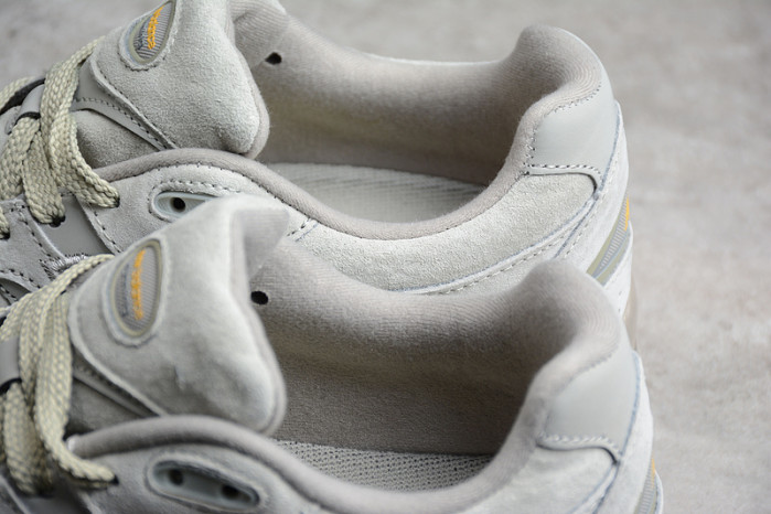 New* Balance WL2002   M2002RP