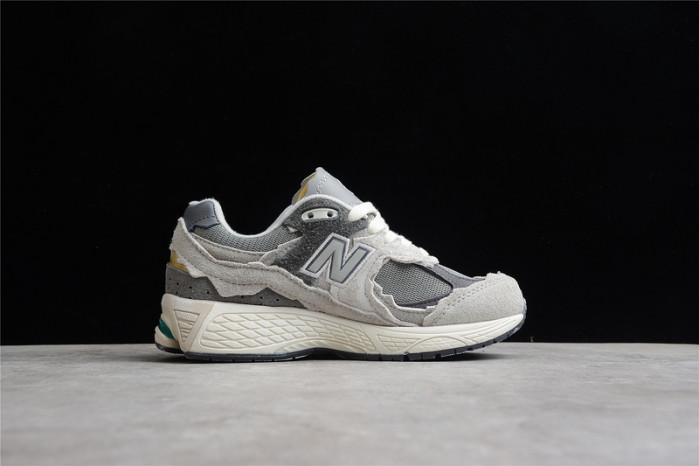 New Balance 2002R “Protection Pack”  M2002RDA