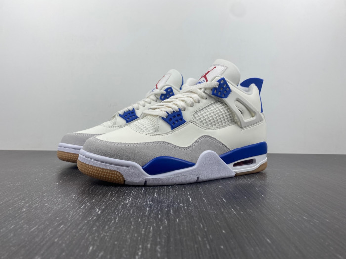 SB x Jordan 4 “Sapphire”   DR5415-104