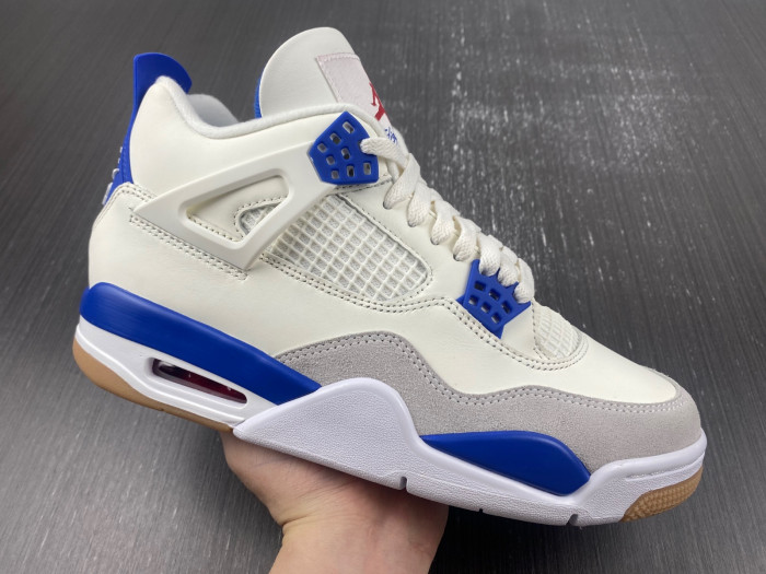 SB x Jordan 4 “Sapphire”   DR5415-104