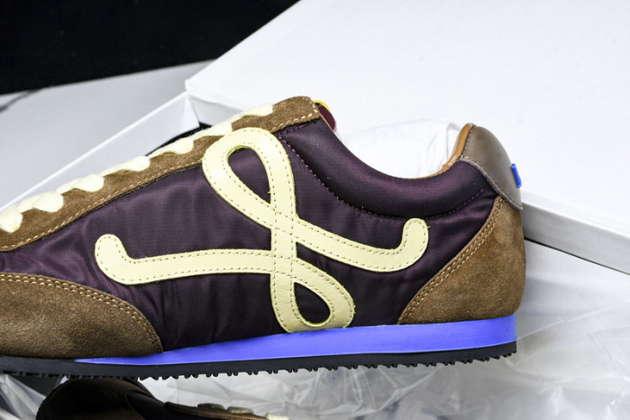 L*0ewe Ballet Runner  LW-FOR12