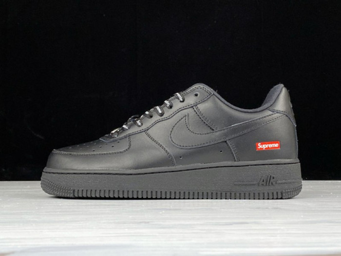 S*p*e x nike air force 1  cu9225-100-001