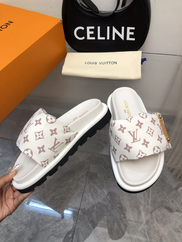 LV SLIPPERS