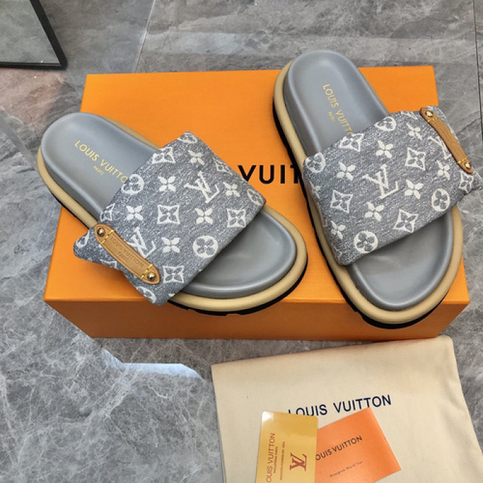 LV SLIPPERS