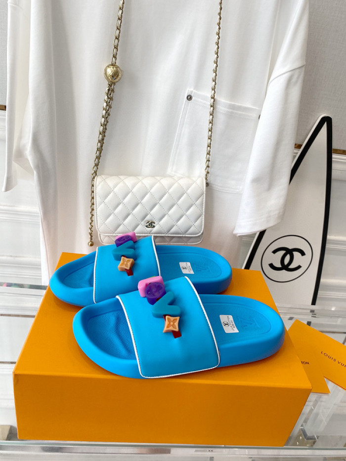 LV SLIPPERS
