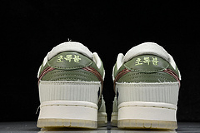 Nike Dunk Low "Be 1 Of One"  FQ0269-001