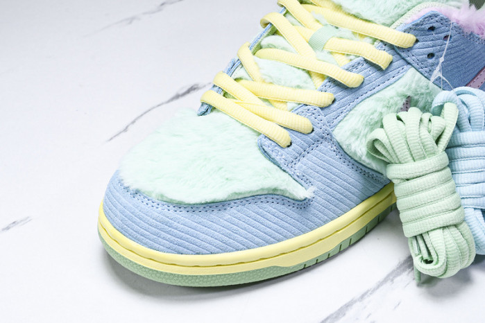 Verdy x Nike SB Dunk Low “Visty” FN6040-400