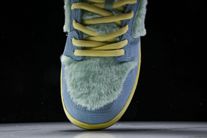 Verdy x Nike SB Dunk Low “Visty” FN6040-400