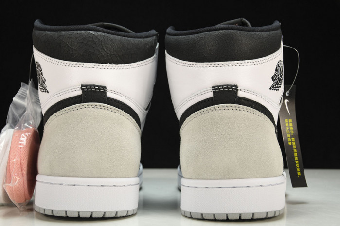 Air Jordan 1 Retro High OG“Bleached Coral”  555088-108