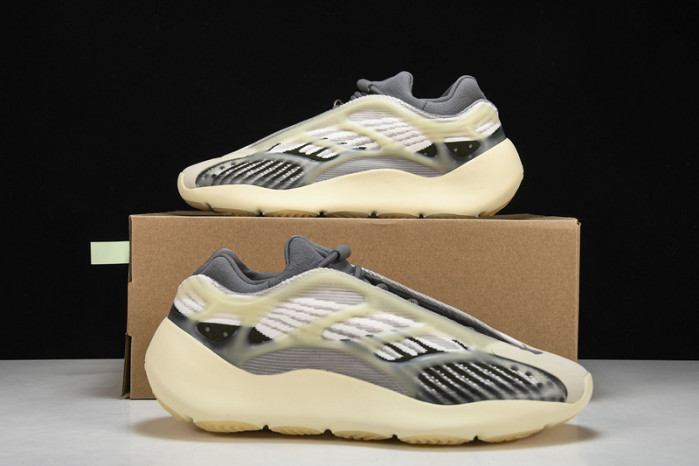 ADIDAS YEEZY 700 V3  Fade ID1674