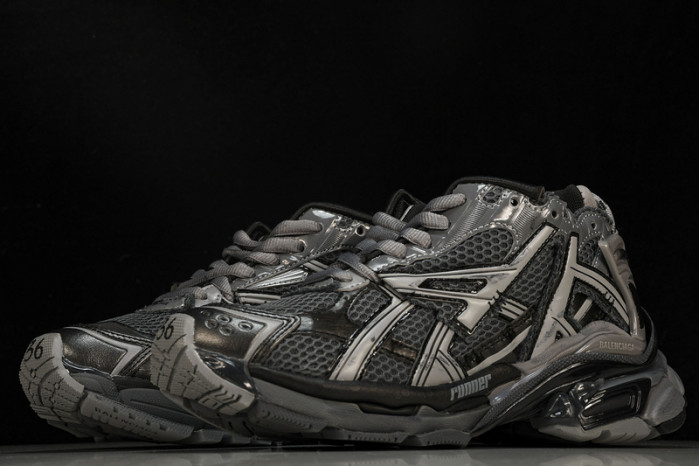 BLCG RUNNER  677403 W3RBR 151547