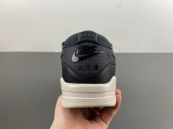 Air Jordan 4 RM “Black/Light Bone”  FQ7939-001