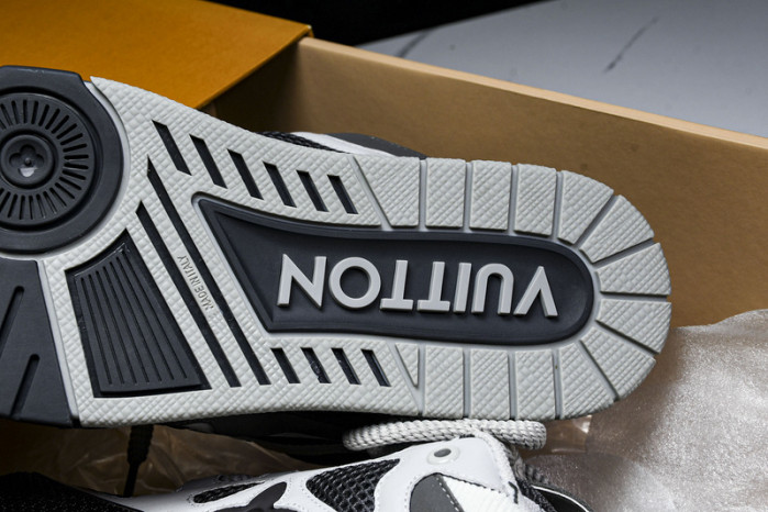 LV SNEAKER LOW  10801