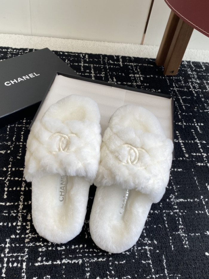 CH*NEL SLIPPERS