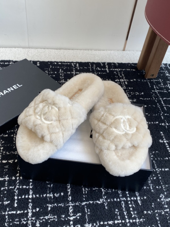 CH*NEL SLIPPERS