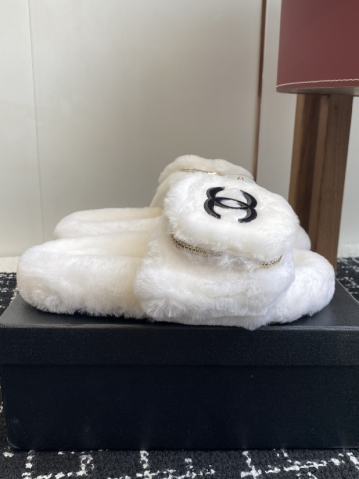 CH*NEL SLIPPERS