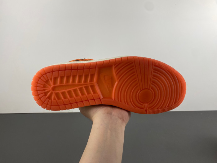 Air Jordan 1 Satin “Shattered Backboard”  AV3725-010