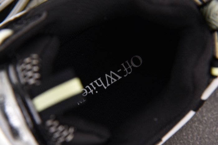 OF C/O  SNEAKER  FOR-081902