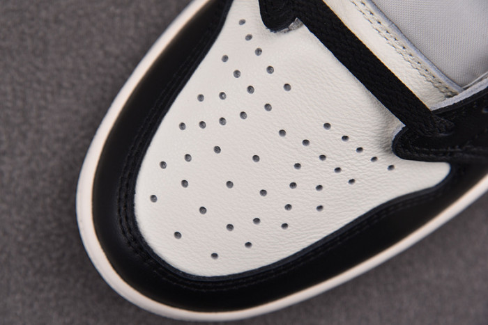 Air Jordan 1 Retro Low OG Mocha  CZ0790-102