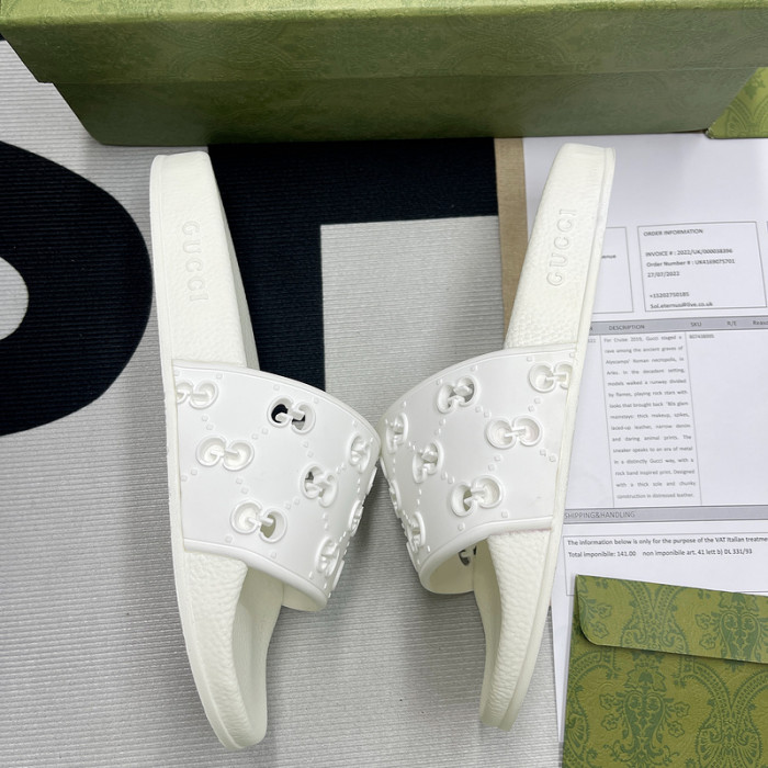 G*u*i slippers