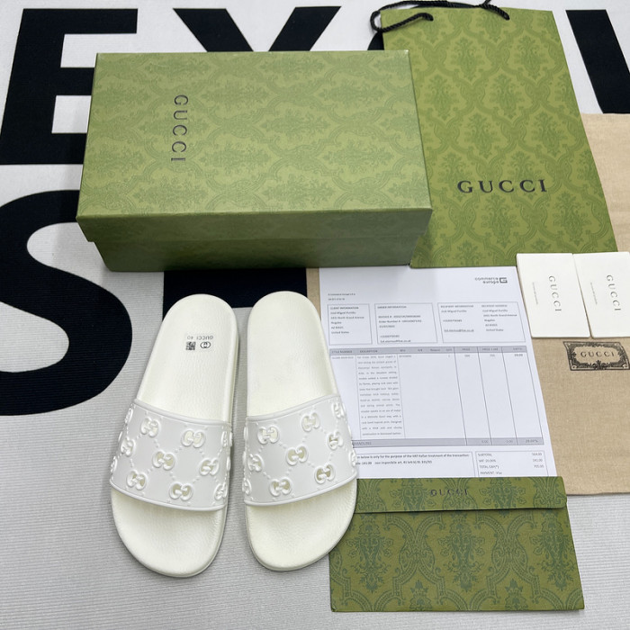 G*u*i slippers