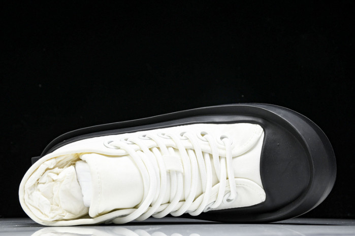 bo*te*ga Ve*ne*ta  jumbo sneaker