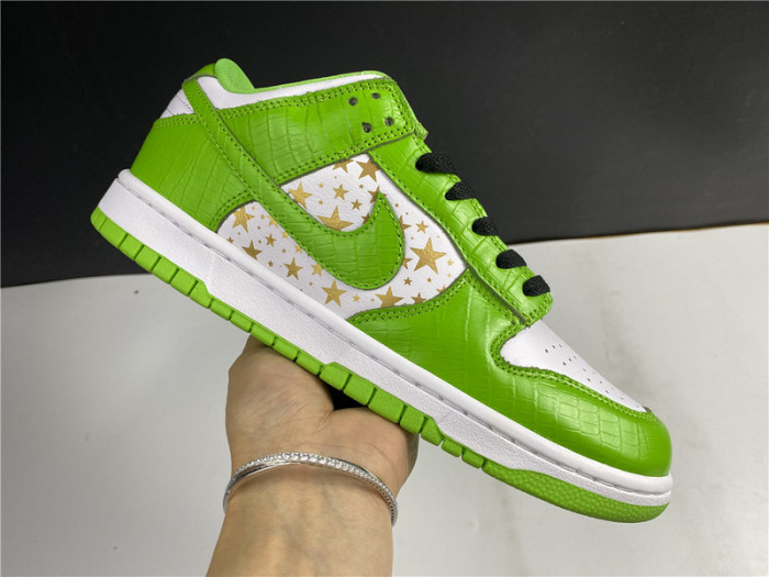 nike sb dunk low S*p*e stars mean green (2021) dh3228-101