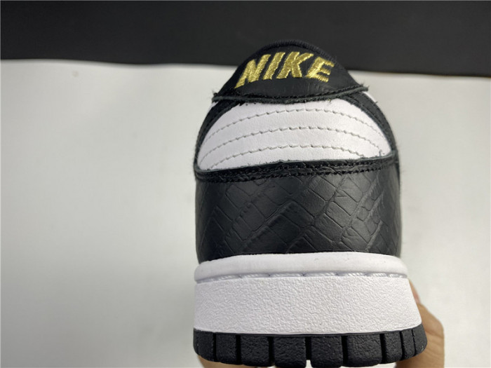 nike sb dunk low S*p*e stars black (2021)  dh3228-102
