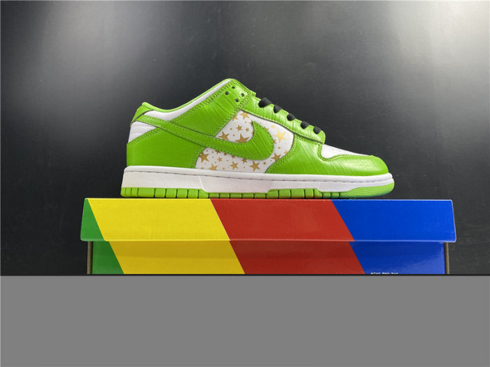nike sb dunk low S*p*e stars mean green (2021) dh3228-101