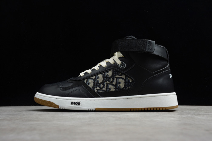 D10R B27 High Top Sneaker