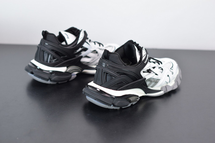 BLCG Track.2 black and white 570391 W2GN3 1090