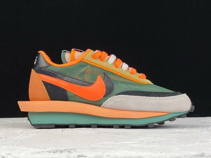 Sacai x Nike LdWaffle Big Shark BV0073-081
