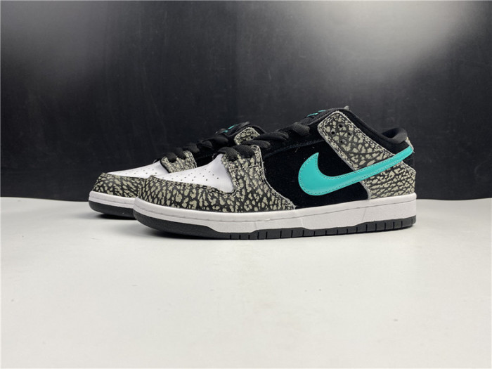 NIKE SB DUNK LOW PRO