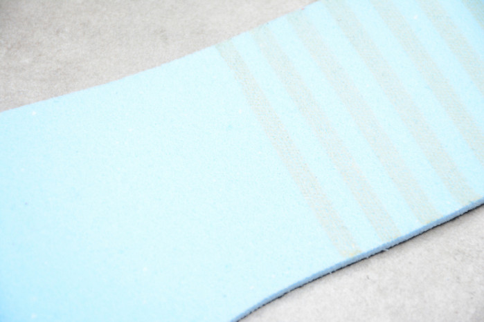 Air Jordan 1 Mid Chicago Toe 554724-069