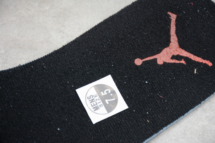 Air Jordan 1 Mid Chicago Toe 554724-069