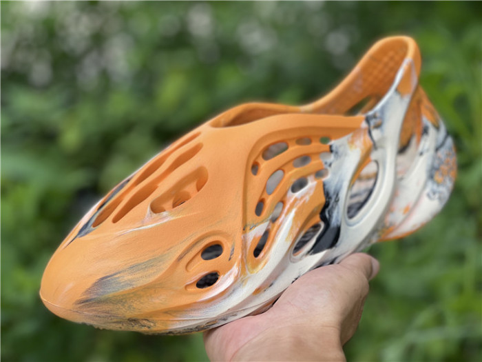 Adidas Yeezy Foam RNNR MXT Moon