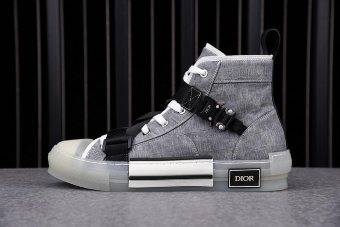 D10R B23 Oblique High Top Sneaker