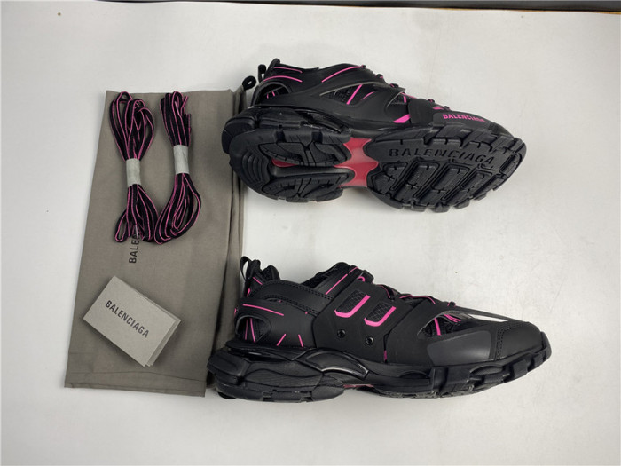 BLCG Track Trainer  black and pink 542023 W2LA1 2046