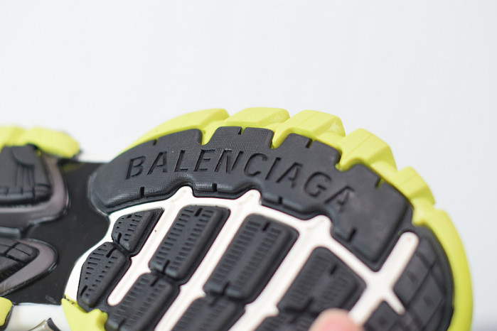 BLCG Track.2 black fluorescent and yellow 570391 W2GN3 1022