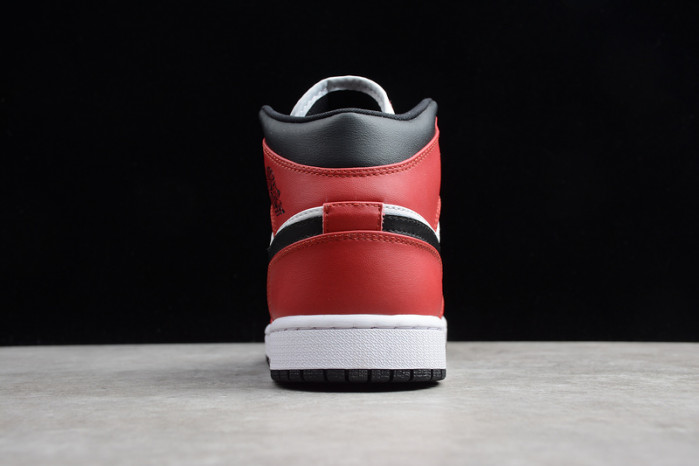 Air Jordan 1 Mid Chicago Toe 554724-069